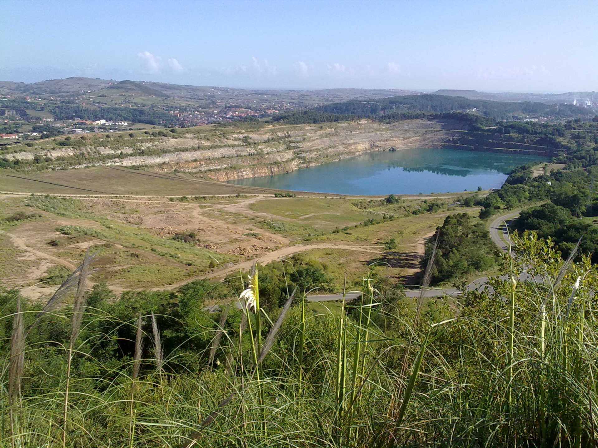 Mina de Reocín — lago en la corta 2